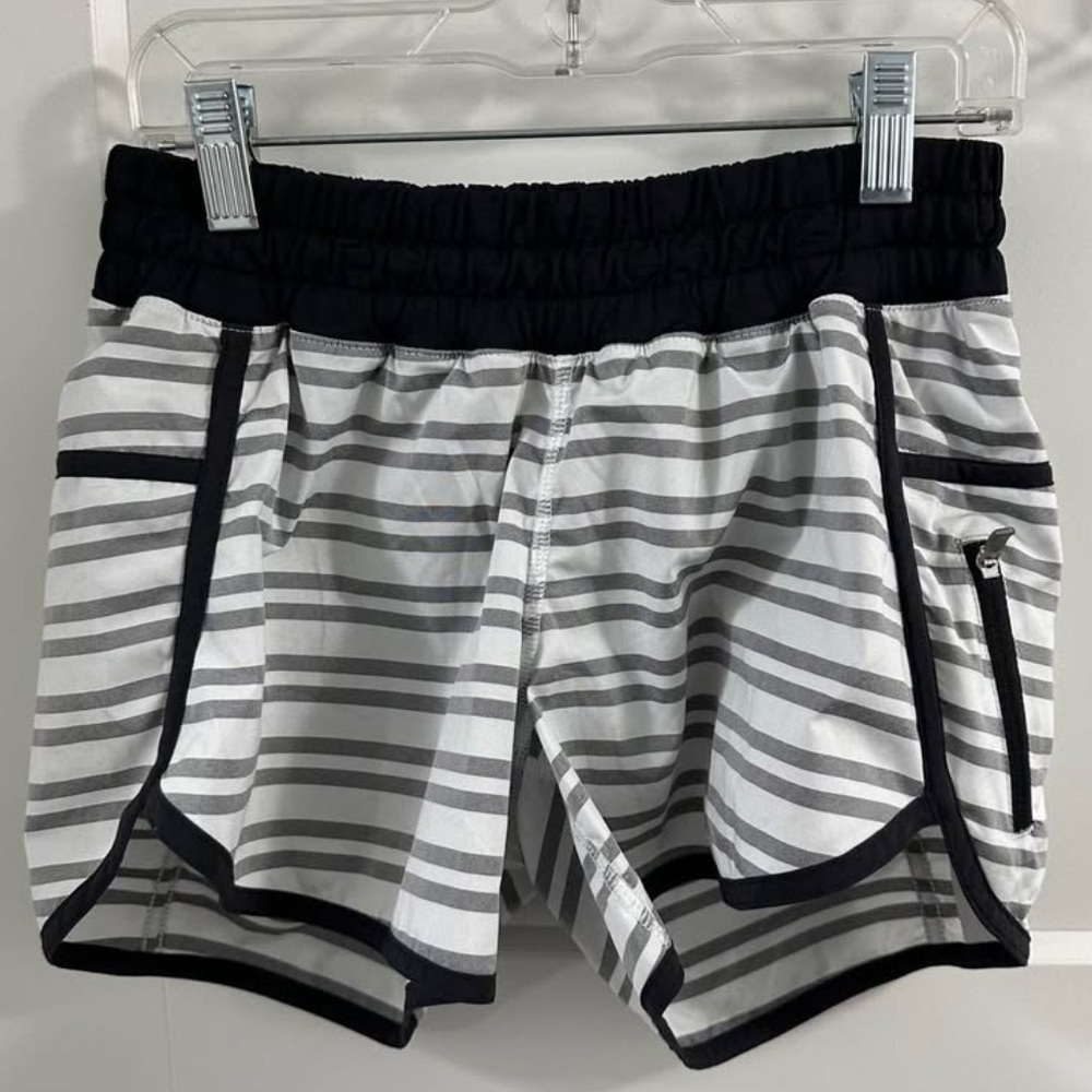 LL🍋 Tracker Short 4" inseam with liner size 4